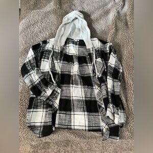 Maurice’s B&W hooded flannel
